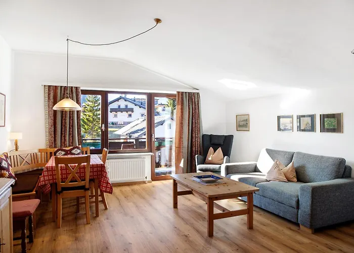 Haus Excelsior Top 40
