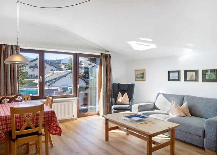 Haus Excelsior Top 40